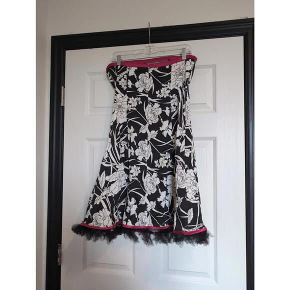 Size 11/12 vintage floral dress - Picture 3 of 4